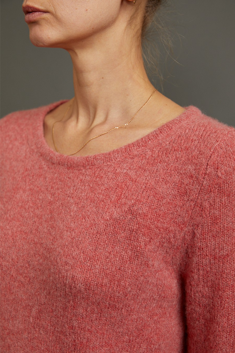 Soyer x Des Kohan | Cashmere Crewneck Sweater In Coral Pink