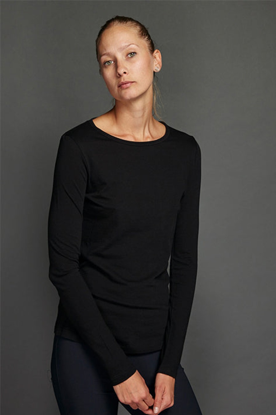 Organic by John Patrick | Black Long Sleeve Tee With Shirttail