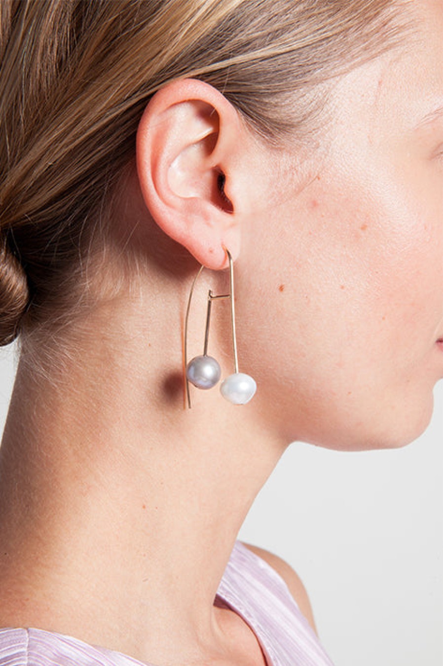 Aesa | Allium Frost 14K Freshwater + Grey Pearl Earrings