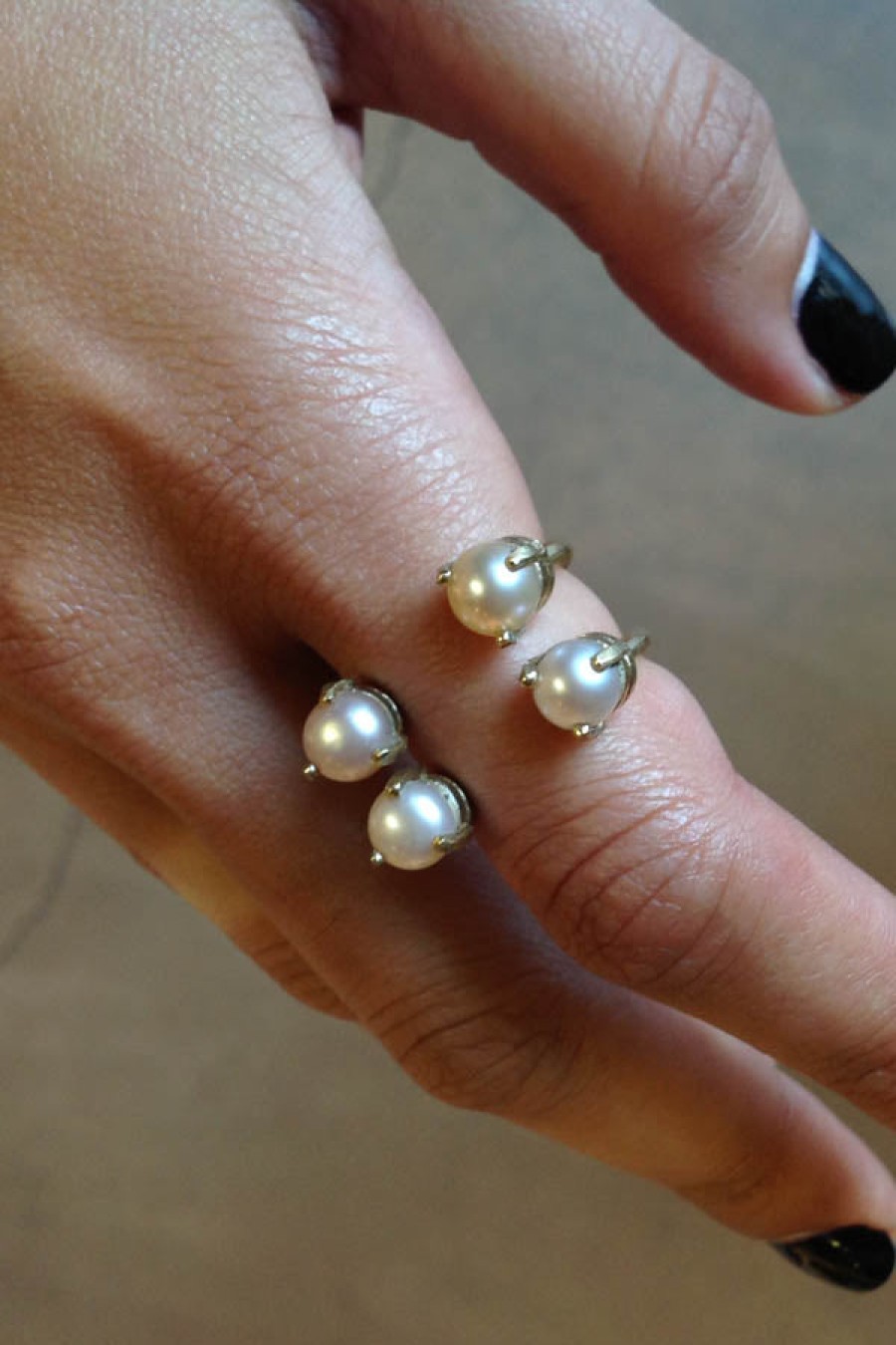 Aesa | Double Wave Pearl Ring