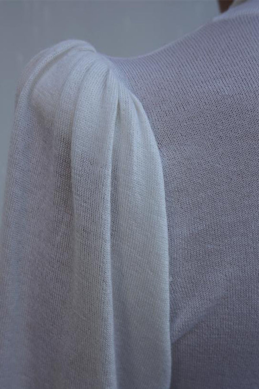 RYAN ROCHE | Ivory Cashmere T-Neck Sweater With Short Puff Sleeve