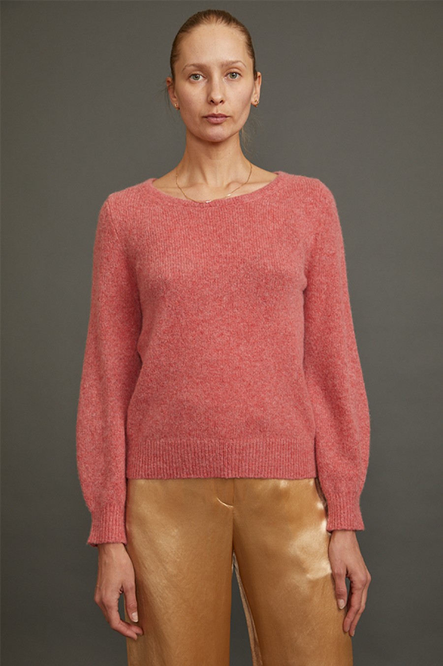 Soyer x Des Kohan | Cashmere Crewneck Sweater In Coral Pink