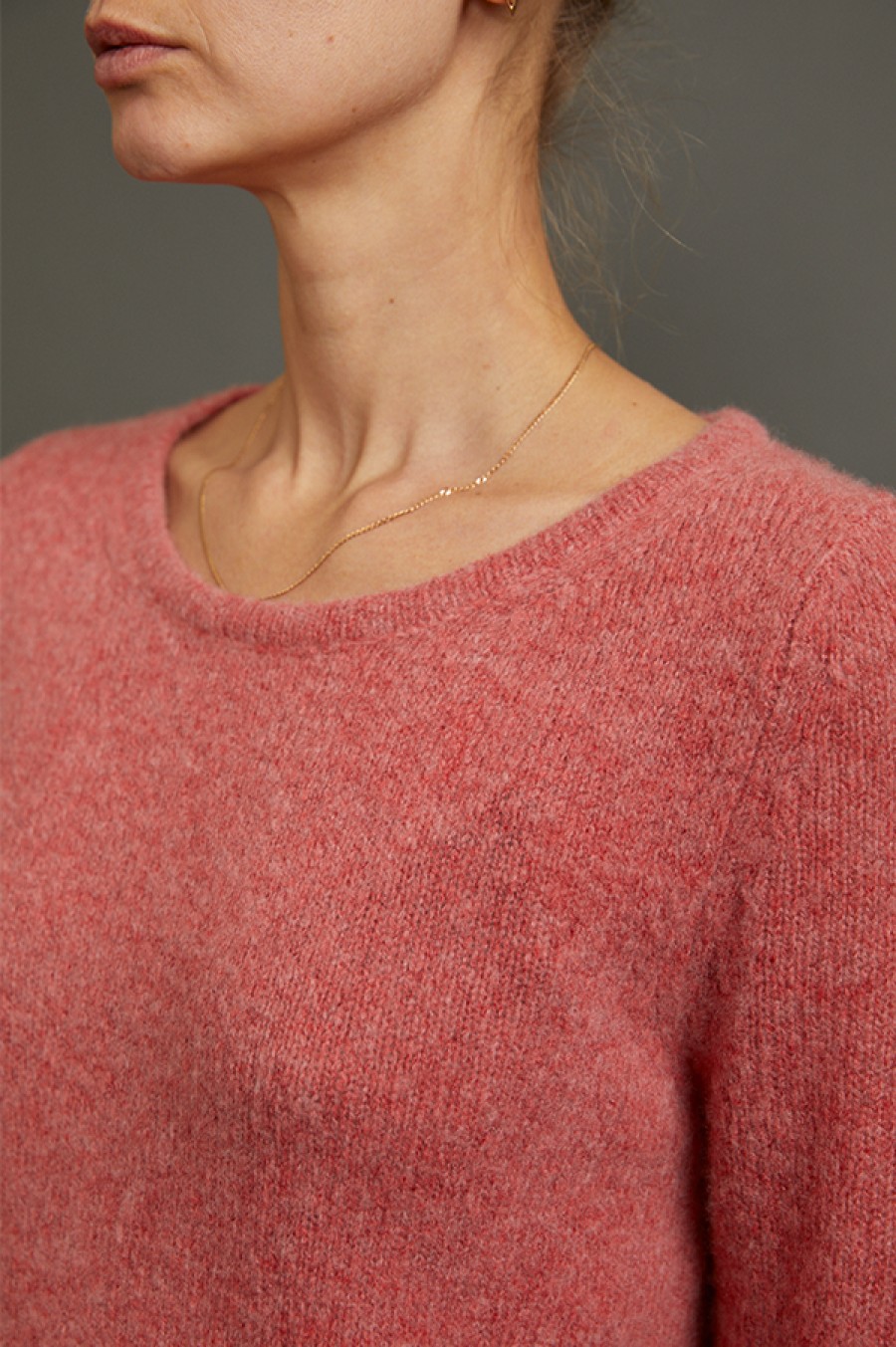 Soyer x Des Kohan | Cashmere Crewneck Sweater In Coral Pink