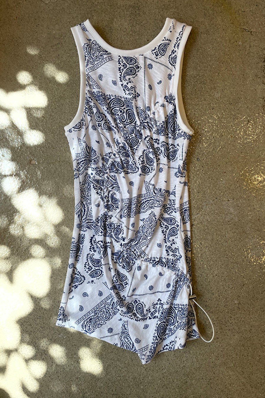 Nomia | Bungee Cord Tank In White/Cobalt Paisley Print